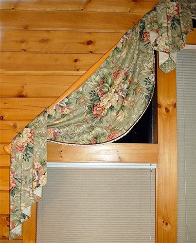 Monica Scallop Valance Template #8