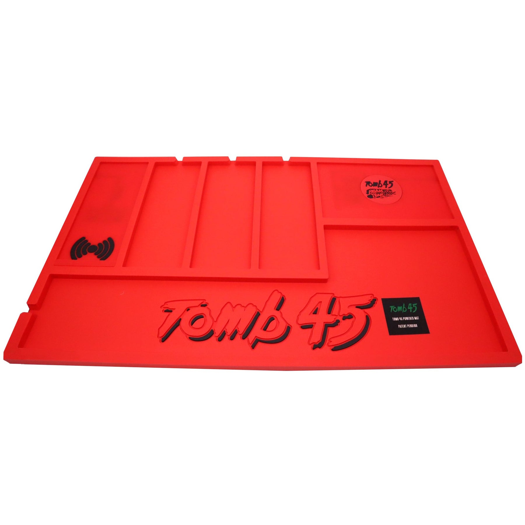 Tomb45 Powered Wireless Clipper Charging Organizing Mat - Red